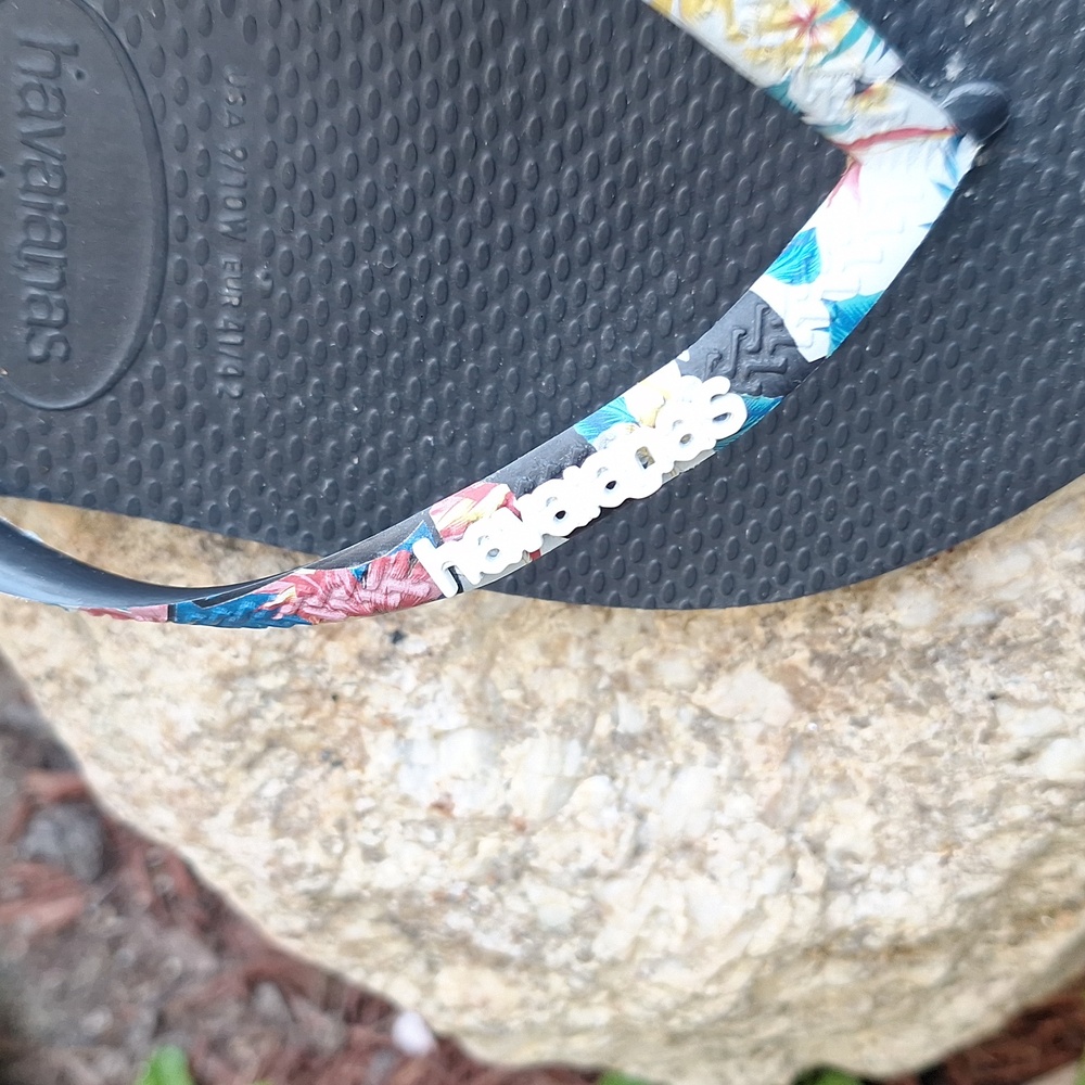 Havaianas Tropical Floral Strap Flip Flop Sandals Size 9/10 US - Picture 3 of 10